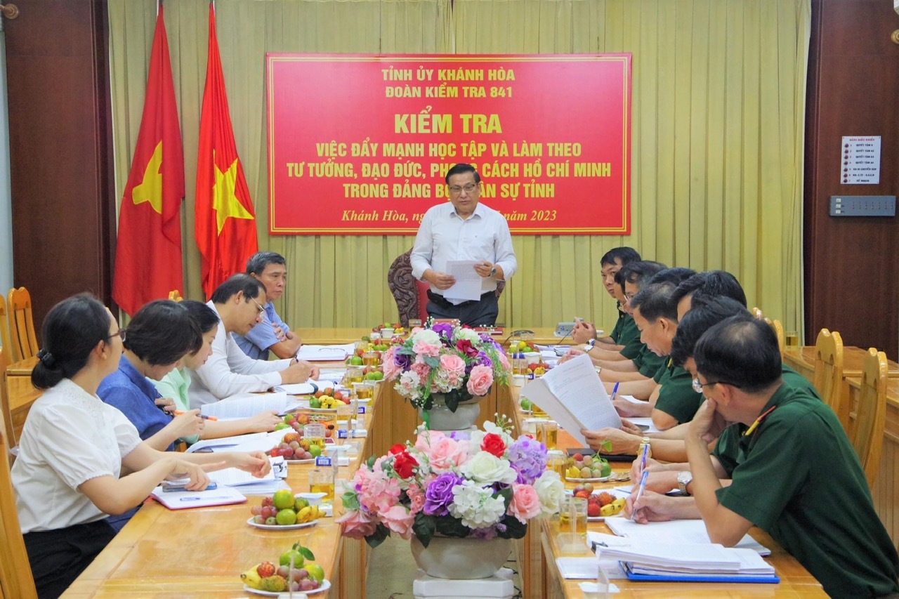 Đảng ủy Quân sự tỉnh đẩy mạnh học tập và làm theo tư tưởng, đạo đức, phong cách Hồ Chí Minh gắn với xây dựng phẩm chất “Bộ đội Cụ Hồ” trong toàn quân